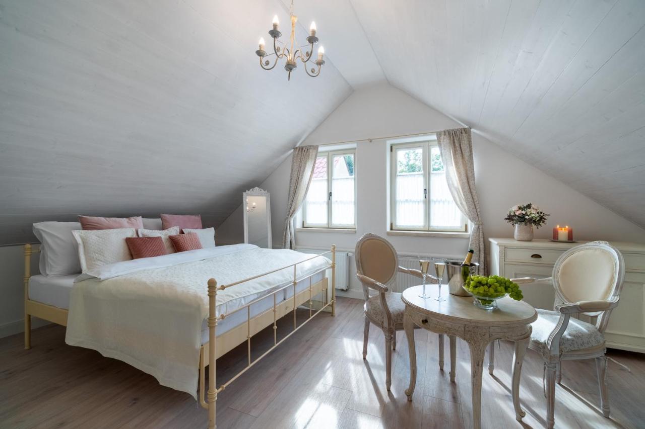 Boutique Hotel Soukenikuv Dum Kutna Hora Ngoại thất bức ảnh