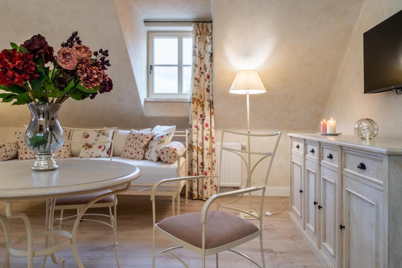 Boutique Hotel Soukenikuv Dum Kutna Hora Ngoại thất bức ảnh