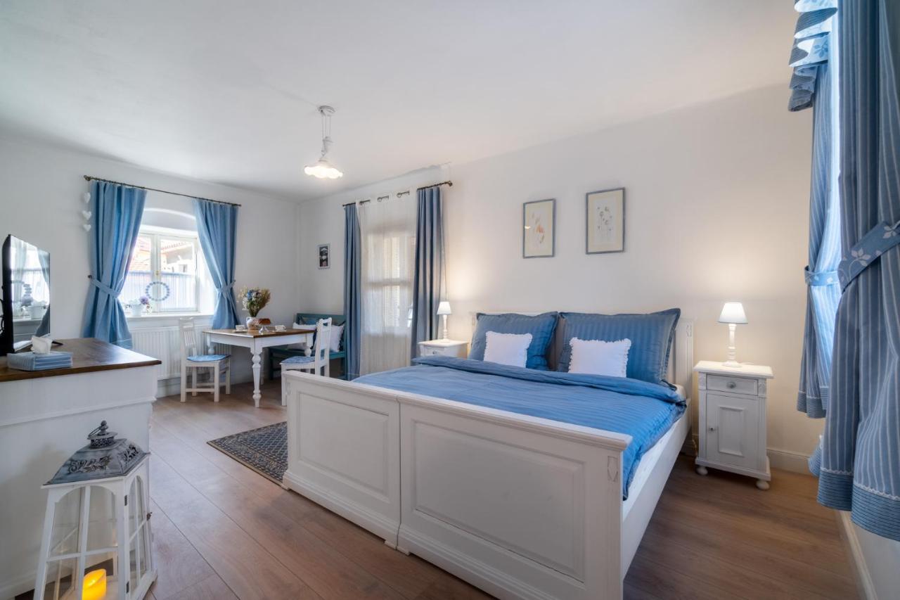 Boutique Hotel Soukenikuv Dum Kutna Hora Ngoại thất bức ảnh
